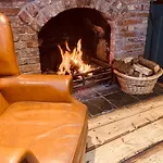 The Goldon Lion Hotel