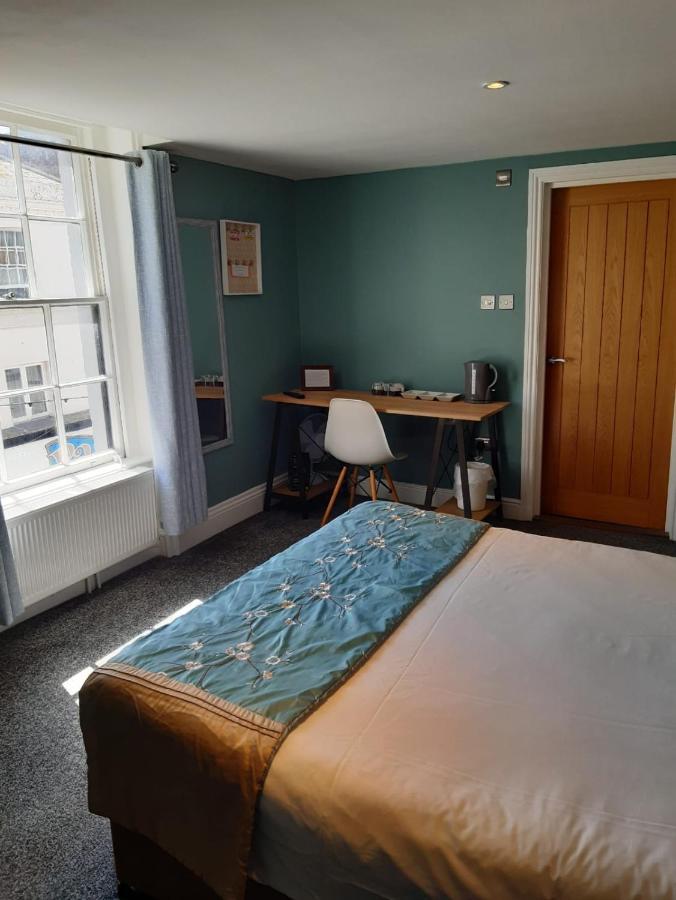 Hotel The Goldon Lion