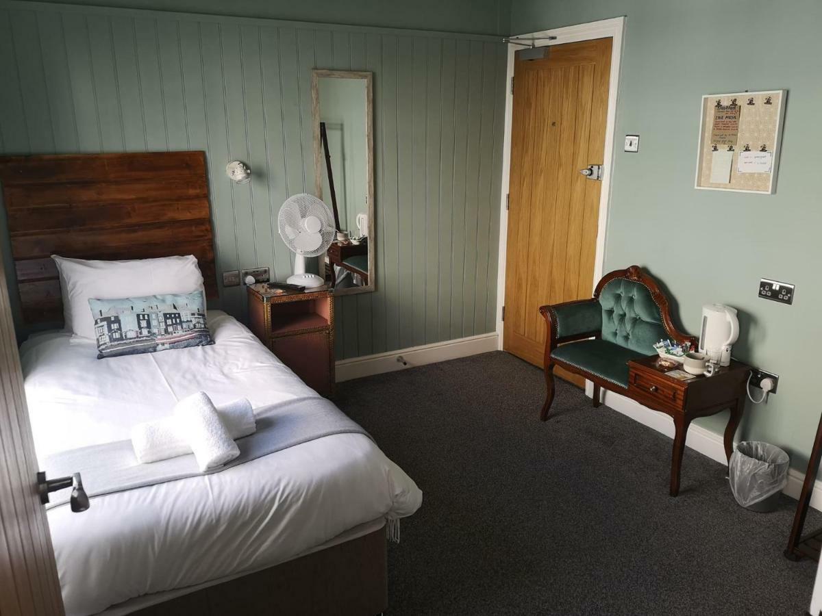 The Goldon Lion 4*